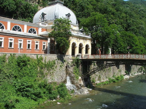 Бэиле-Еркулане, Румыния